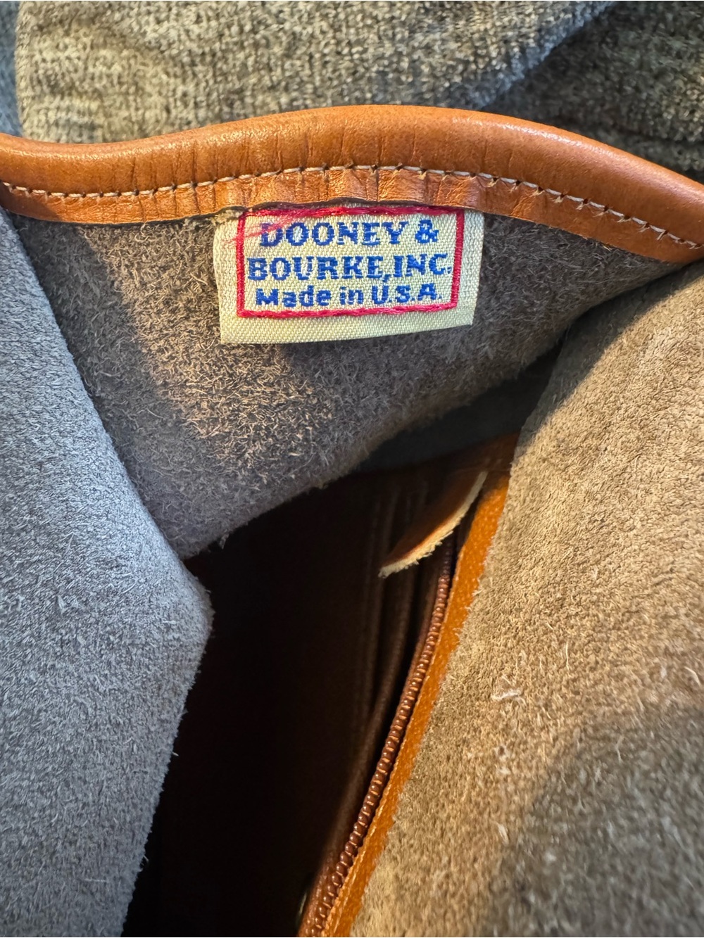 Vintage Dooney & Bourke Essex Crossbody All Weather Bag (10x8) - Picture 11 of 14